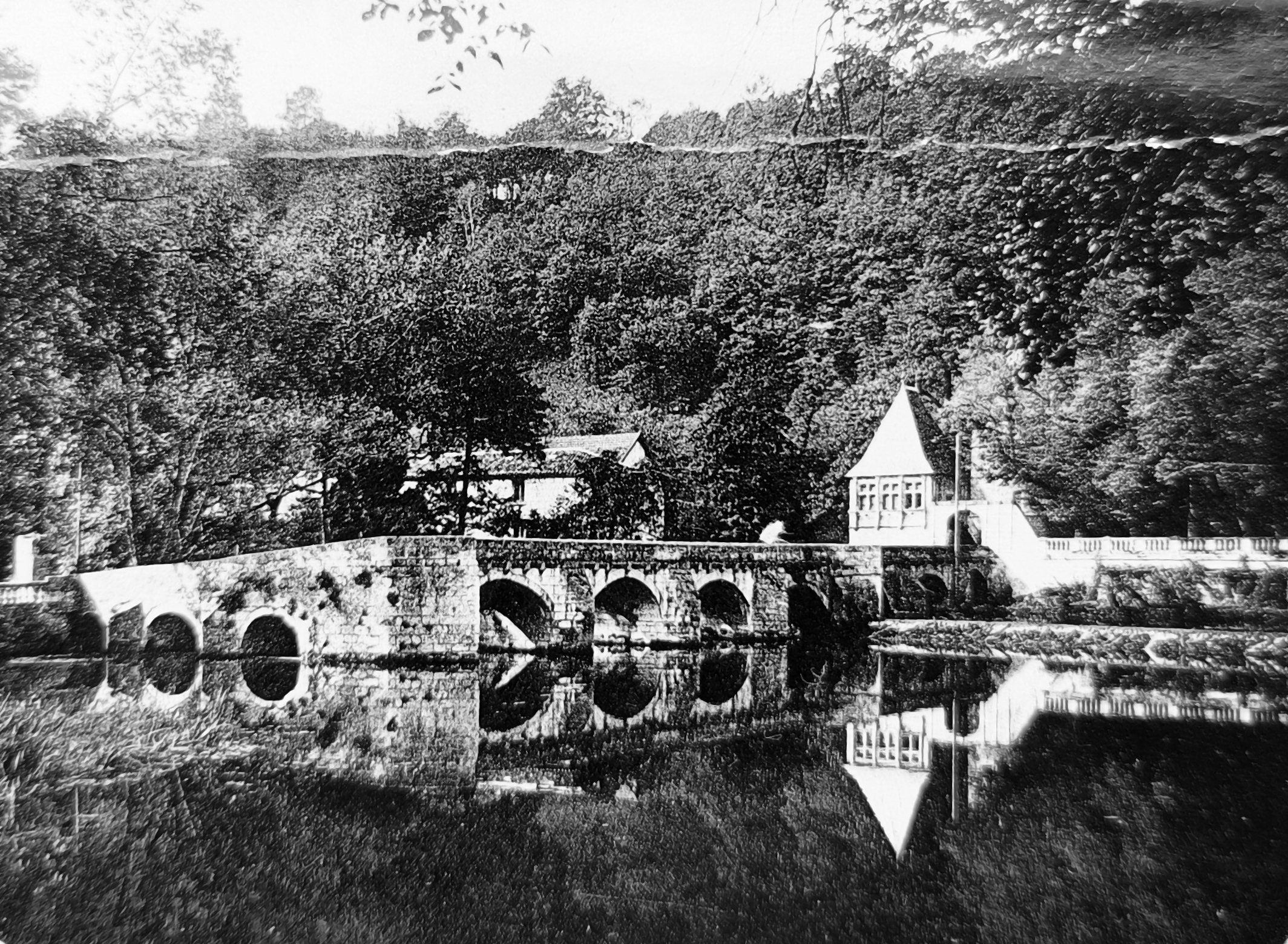 Abbaye et pont coudé, vue ancienne