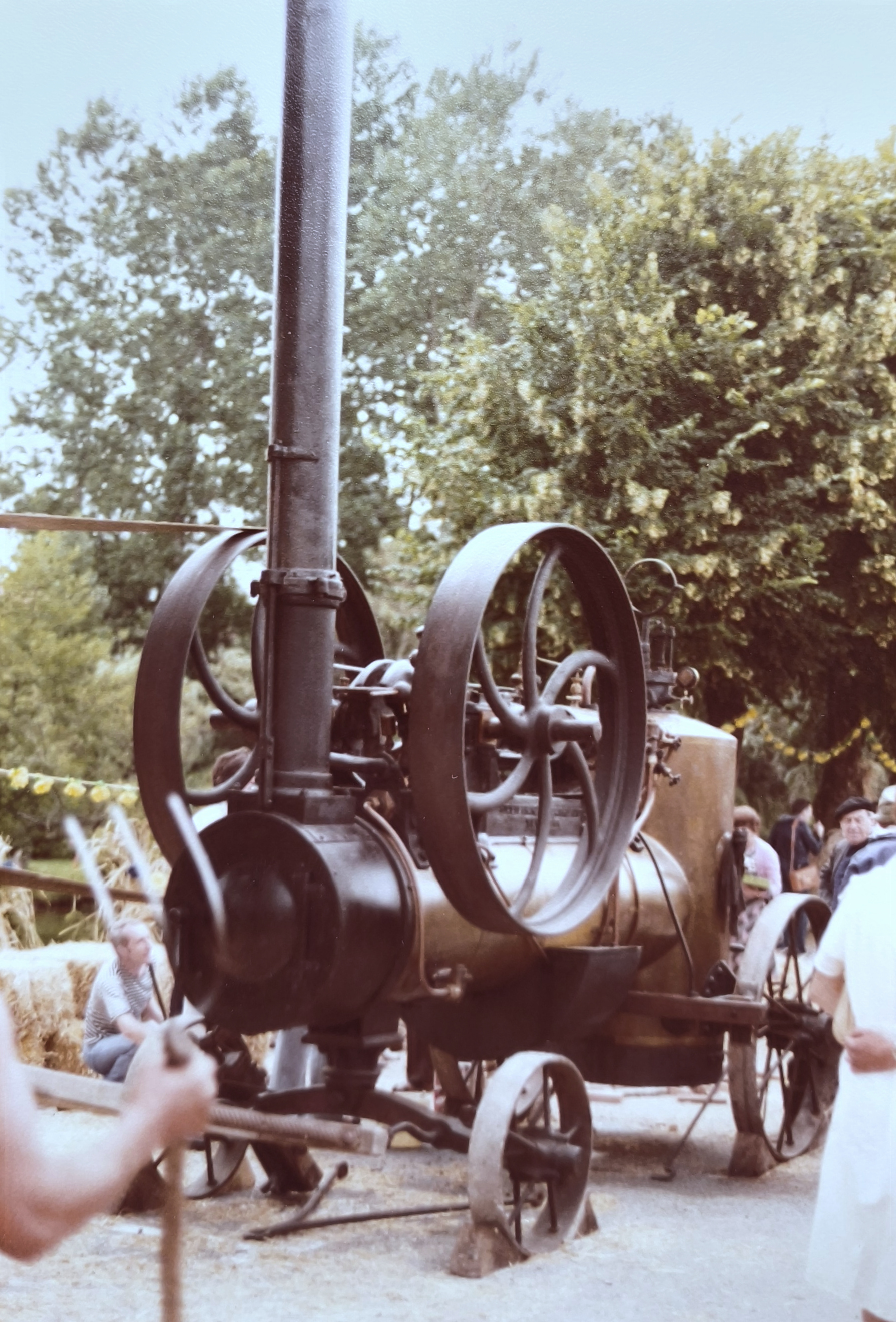 Félibrée 1979 — Présentation d’une machine agricole ancienne